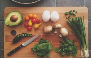 avocado, tomatoes, eggs, mushrooms, spring onions, and leaves